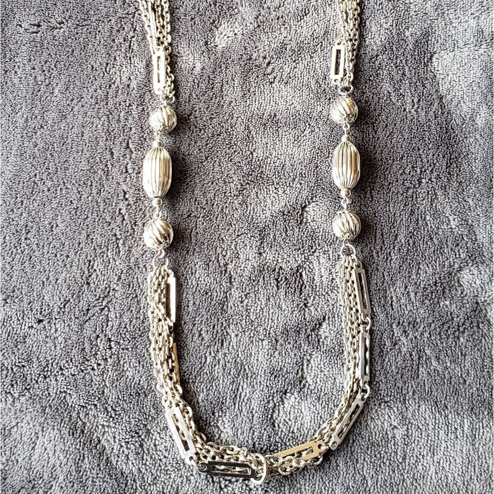 Pretty Silvertone Vintage Necklace 26" - Picture 3 of 7
